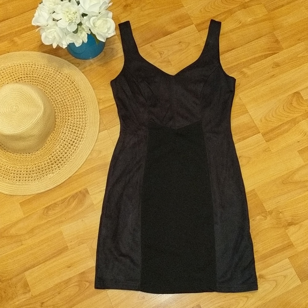 NWOT - fitted little black dress